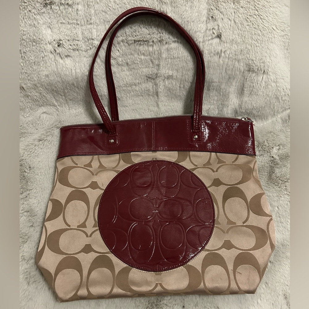 COACH Authentic Laura Tote in khaki/berry. *PRE OWNED*